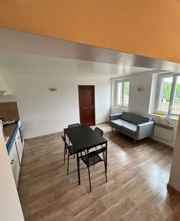 Appartement Location La Verdière 2p 40m² 540€