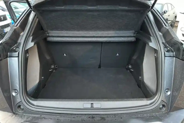 Peugeot 2008 puretech 130 s&amp;s bvm6 — photo 11