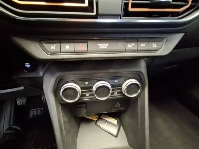 Dacia Sandero eco-g 100 - 22 — photo 31