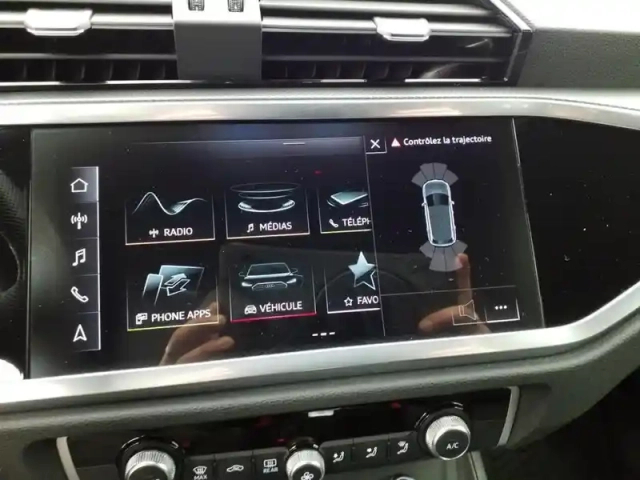 Audi Q3 45 tfsie 245 ch s tronic 6 s line — photo 26