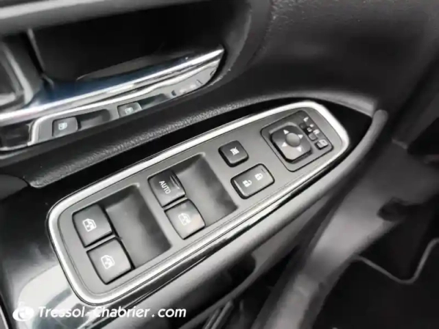 Mitsubishi Outlander 2.0i 200 phev hybride rechargeable essence instyle — photo 20