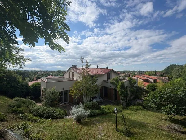 Maison 6 pièces 176 m²