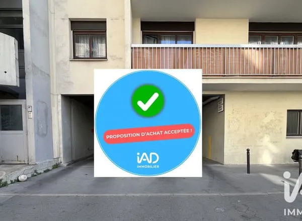 Parking 13 m²