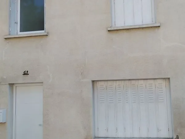 Maison de ville T3 avec cour et remise- Vente occupée