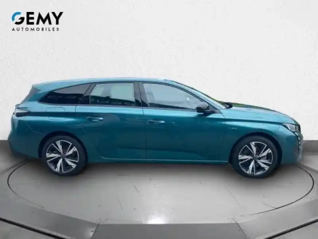 Peugeot 308 sw phev 180 e-eat8 — photo 4