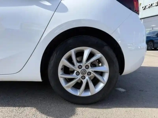 Opel Astra 1.2 turbo 110ch  edition — photo 10