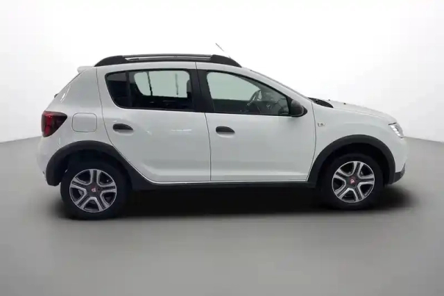 Dacia Sandero blue dci 95 — photo 41
