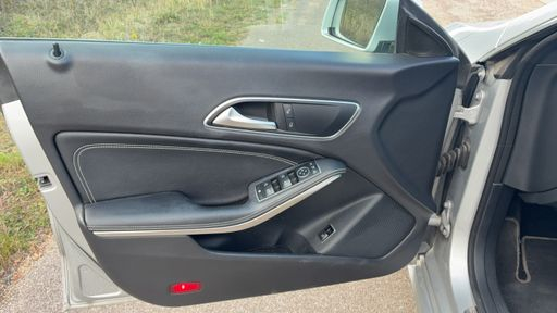 Mercedes Classe CLA 2.1 200 CDI 136 - Sensation – 2015 – 165603 km – Diesel – Boîte Automatique — photo 45
