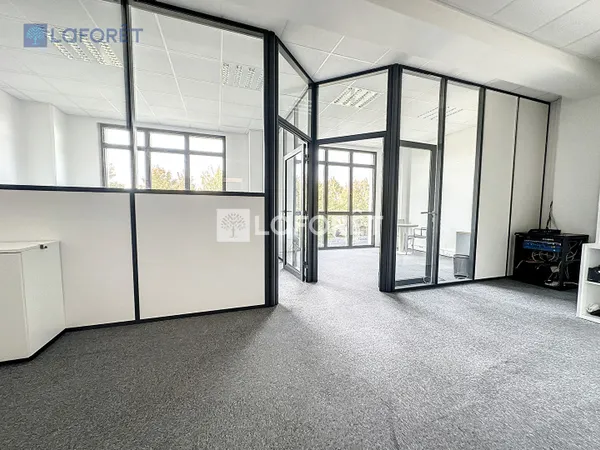 Bureaux 56 m²