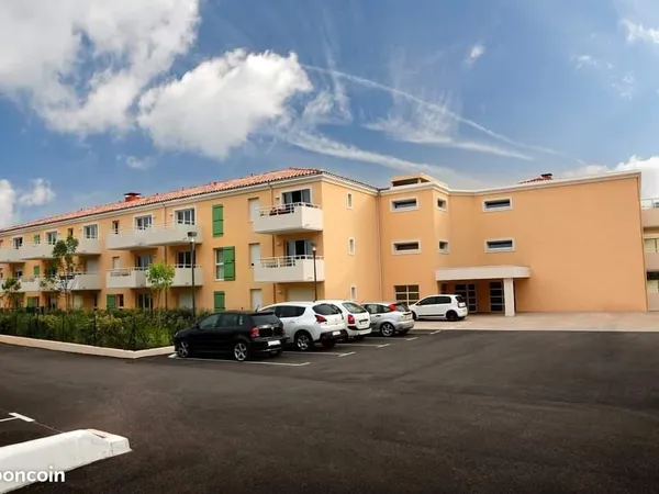 Appartement meublé 1 Piece - Parking privé inclus