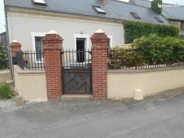 Maison avec cour fermée