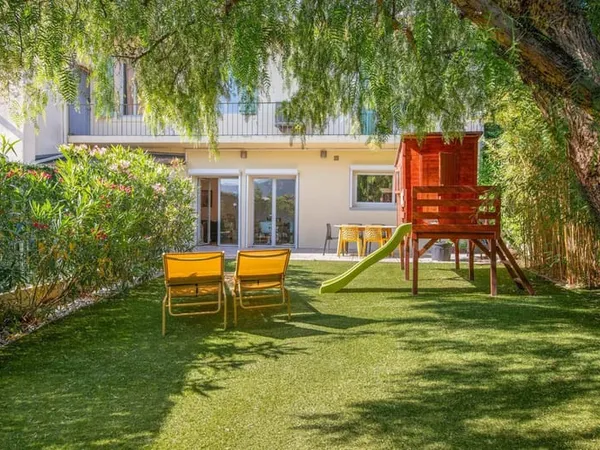 Toulon Est, Quartier Lamalgue : Unique ensemble d'appartemen