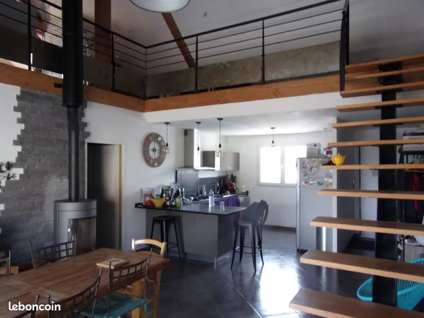 TREVOL, sur 1532 m² Pavillon de 2014 (env. 155 m² habitables)