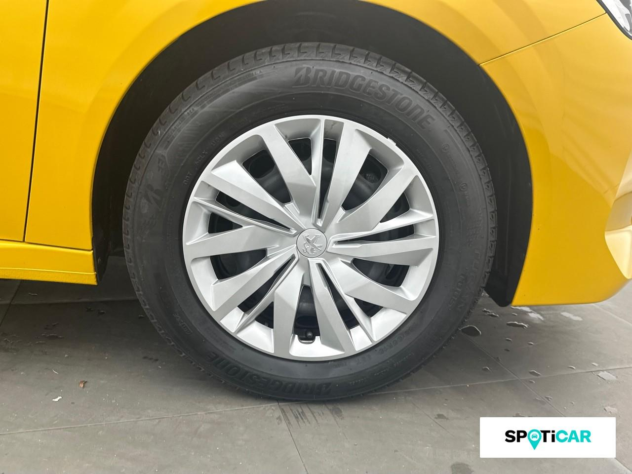 Peugeot 208 1.2 puretech 75ch s&s like 2022 — photo 11