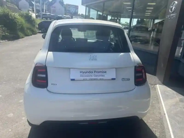 Fiat 500 e 118ch my23 — photo 4
