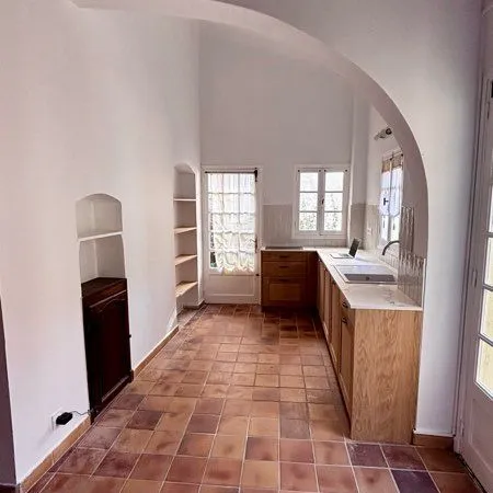 Maison 3 pièces meublée — Village de Bormes-les-Mimosas — Bail mobilité