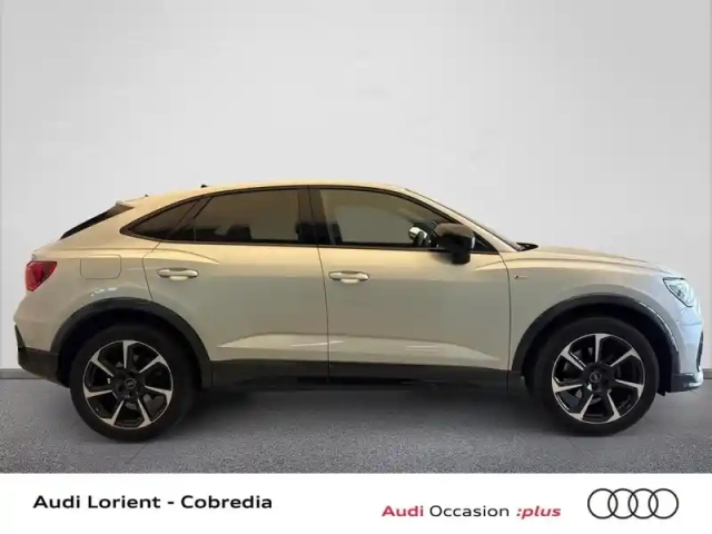 Audi Q3 sportback 35 tfsi 150ch s line s tronic 7 — photo 3