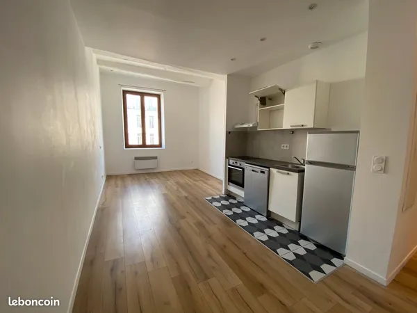 APPARTEMENT T2 DE 41,42 m² - MARSEILLE VIEUX-PORT