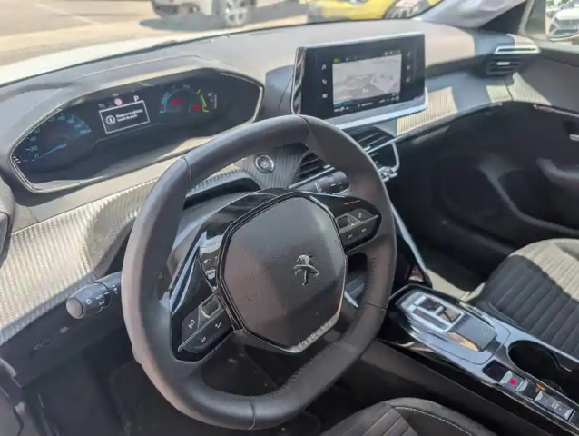 Peugeot 208 electrique 50 kwh 136ch — photo 2