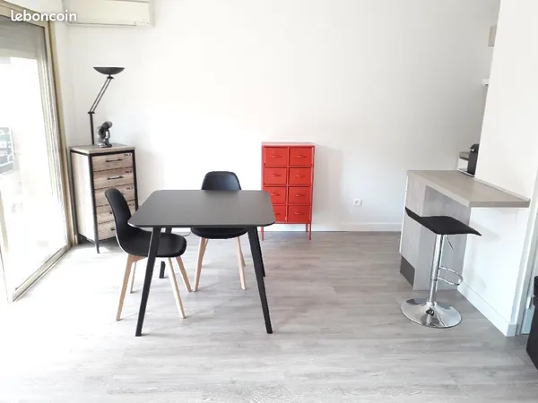 Location studio Mougins + garage et piscine