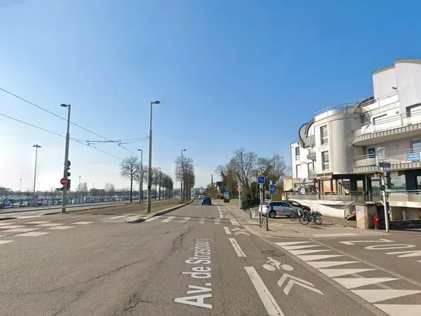 Strasbourg Meinau - Illkirch : bureaux 71 m2 au pied du TRAM A