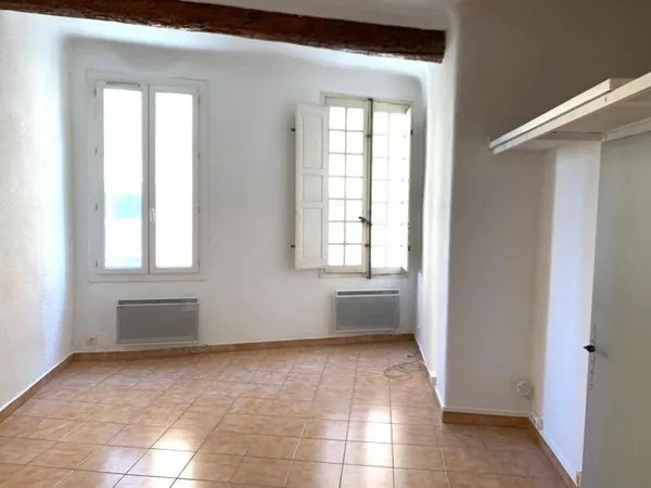 Studio 1 pièce 27 m²