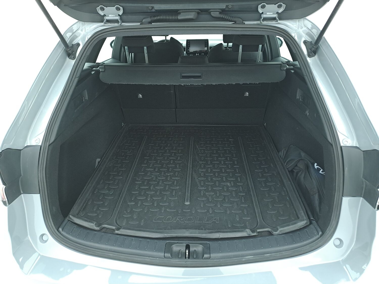 Toyota Corolla Touring Sports — photo 18