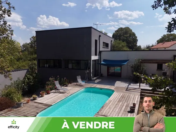 Maison 8 pièces 230 m²