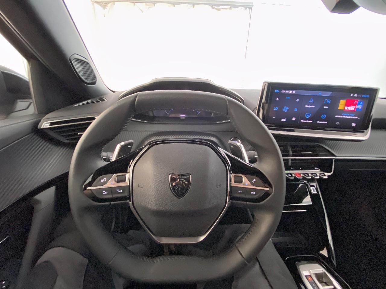 Peugeot 2008 130 s&s eat8 allure — photo 12