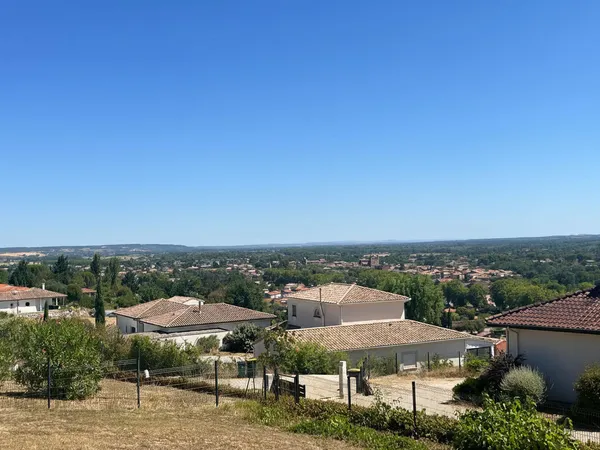 Superbe terrain de 897m² avec vue sur Rabastens !