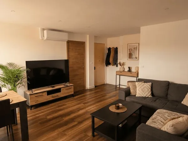 Colocation grand appartement meublé rérnové & climatisé - 105m² - Lyon 8