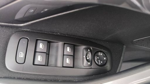 Peugeot 2008 1.2 Puretech 82 - Style – 2018 – 36718 km – Essence – Boîte Manuelle — photo 10