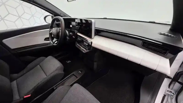 Renault 5 renault  e-tech electrique 120 ch autonomie urbaine — photo 23
