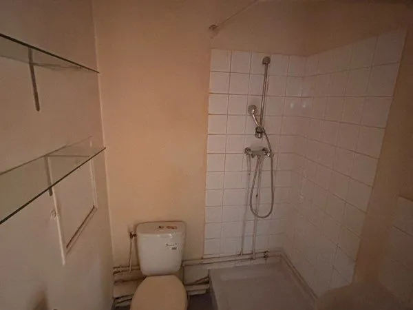 Studio vue sur le toit de Paris