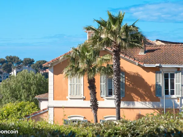 Villa familiale de charme - 6 chambres - 145 m² - Sanary-sur-Mer