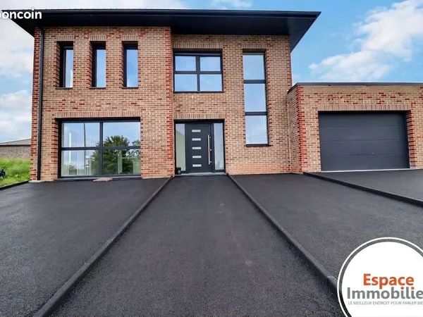 Villa 5 pièces 145 m²