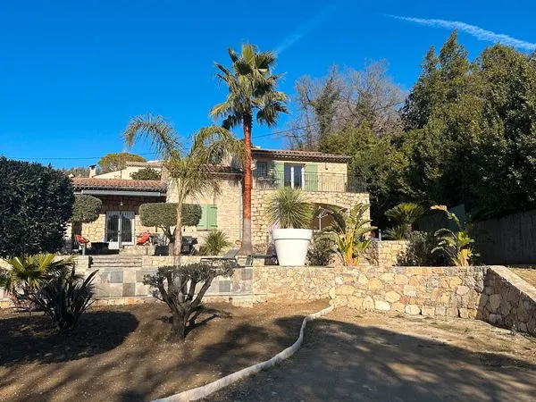 Maison en pierre