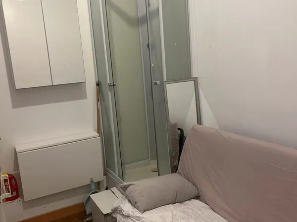 Petite studette bureau à louer
