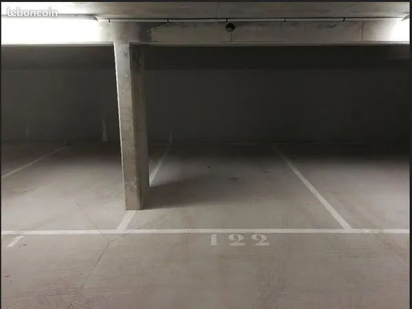 Location place de parking l'Hay les roses