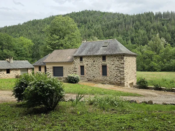 Maison 120 m2 et 12000 m2 terrain