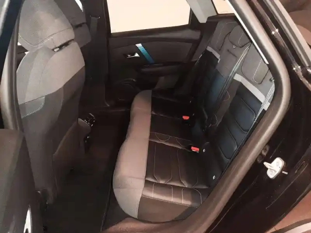 Citroën C4 e- 136 ch automatique — photo 11