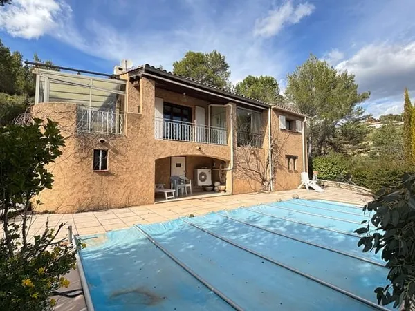 Maison 4 pièces 137 m²