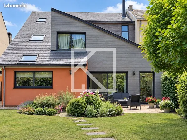 Maison 10 pièces 245 m²