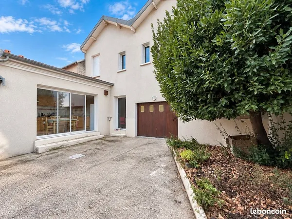 Chalet 7 pièces 163 m²