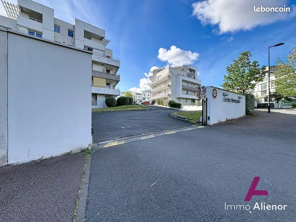 Parking/box 13 m² Bordeaux