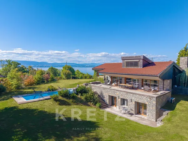 ÉVIAN-LES-BAINS — Villa d'Architecte sur le Golf - Vue Lac