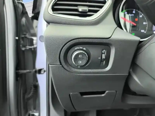 Opel Grandland X hybrid 225 ch bva8 edition — photo 17