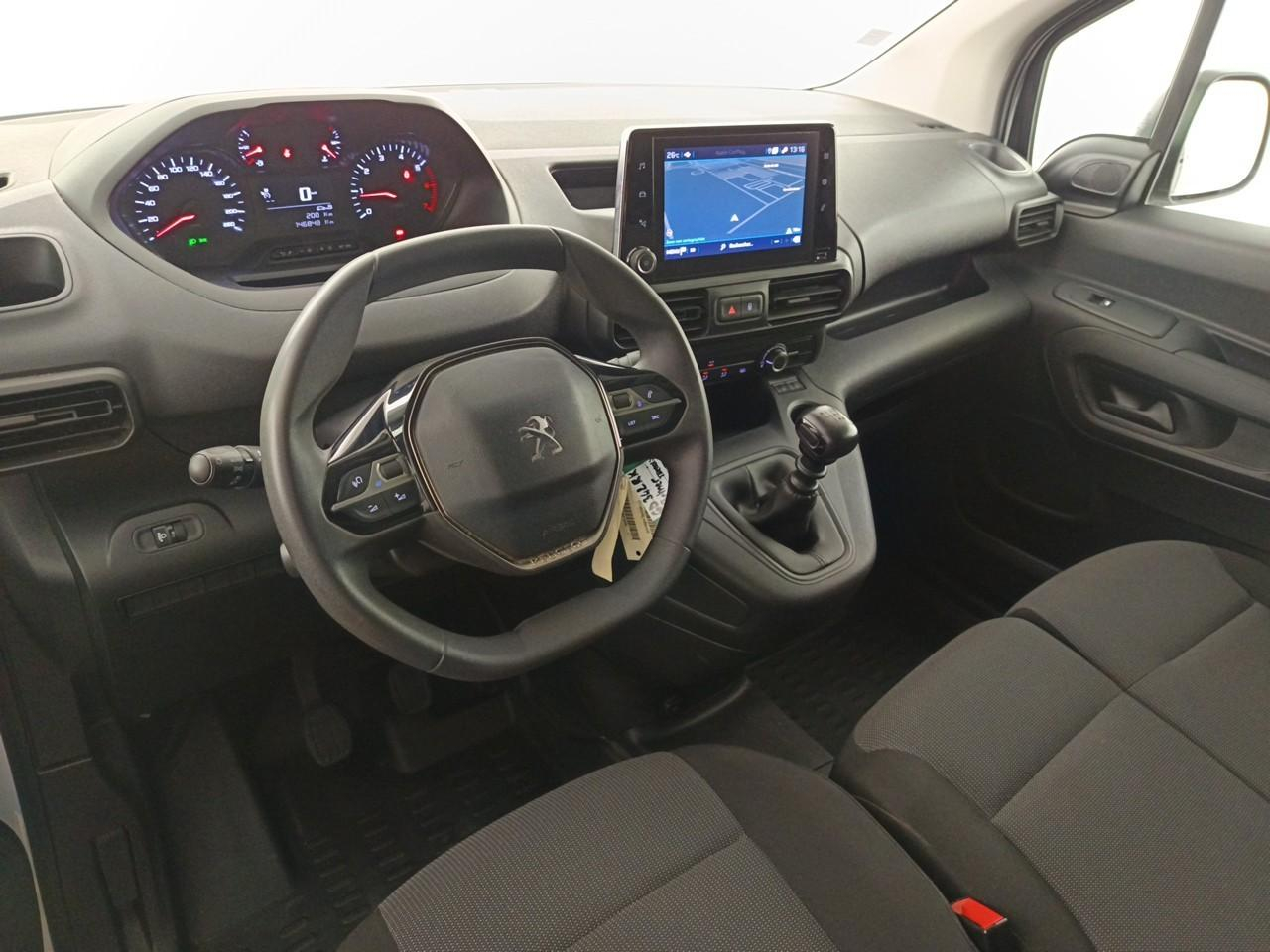 Peugeot Partner fourgon standard 650 kg bluehdi 100 s&s bvm6 premi — photo 8