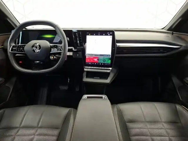 Renault Megane e-tech ev60 220 ch super charge — photo 11