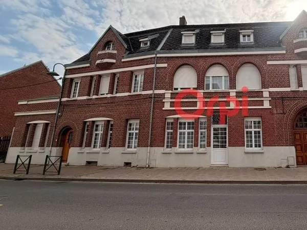 Maison 6 pièces 400 m²
